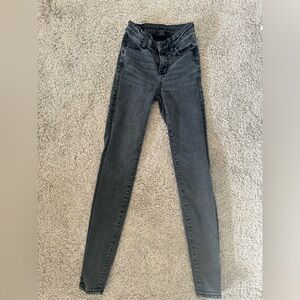 Jeans —> AE —> 000